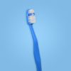 Perspectiva de cepillo dental para adultos color azul
