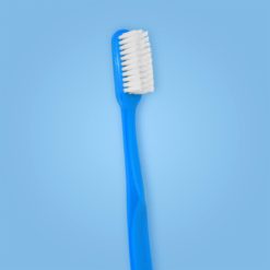 cepillo dental estilo clásico para adultos especializado en ortodoncia color blanco