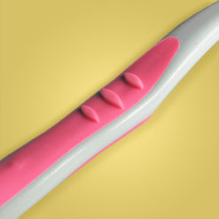 Detalle de los antideslizantes posteriores de cepillo dental para adultos