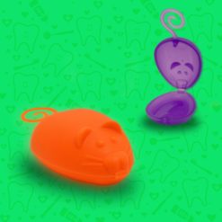 Perspectiva abierto y cerrado de ratones para guardar dientes