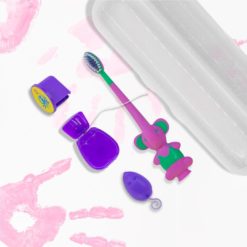 imagen en contexto de kit odontológico K158 color purpura