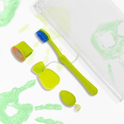 imagen de contexto de kit odontologico para niños K245 color verde